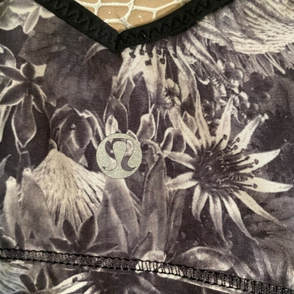 Lululemon Run: Split Singlet - Picture 8 of 12